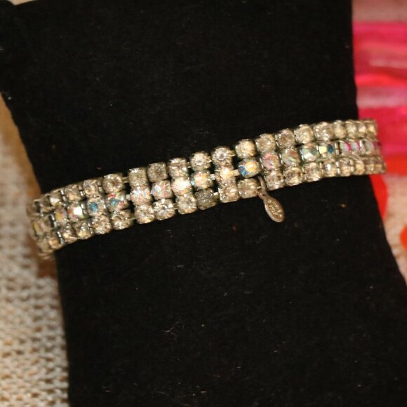 Kirks Folly AB Rhinestone Stretch Bracelet - Picture 1 of 4
